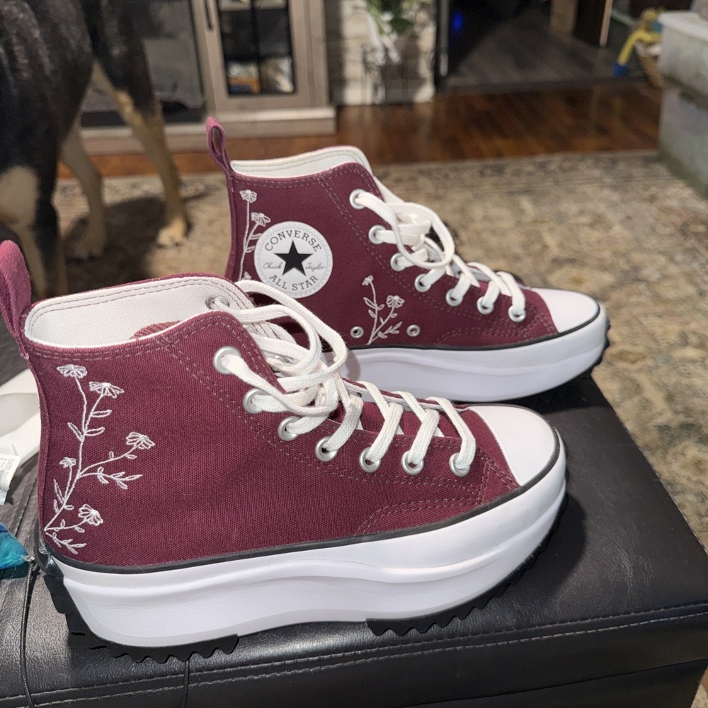 Converse Chuck Taylor All Star High Sample  Burgandy Floral High Top Unisex